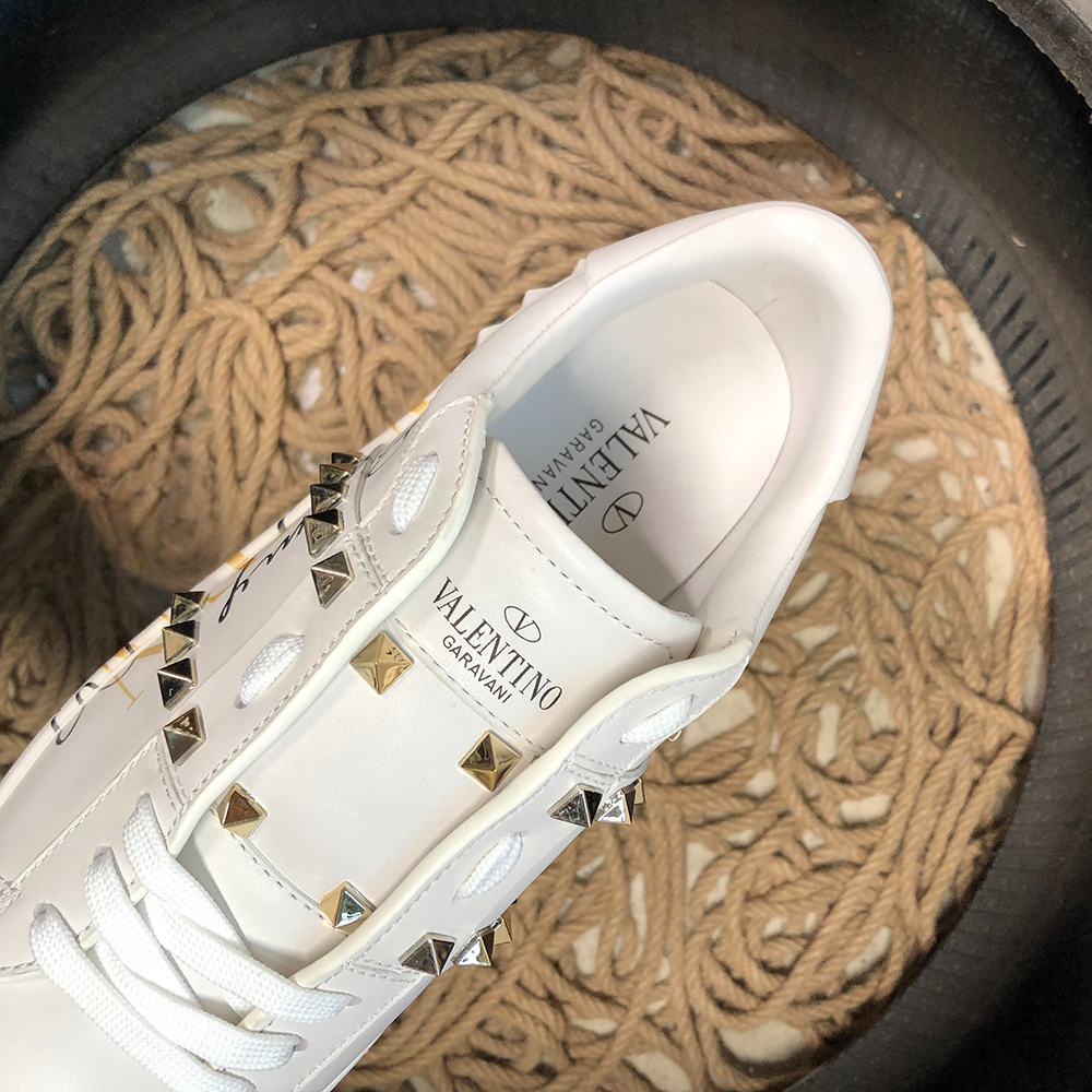 Valentino Rockstud Be My VLTN Pantofi sport - prezentare produs