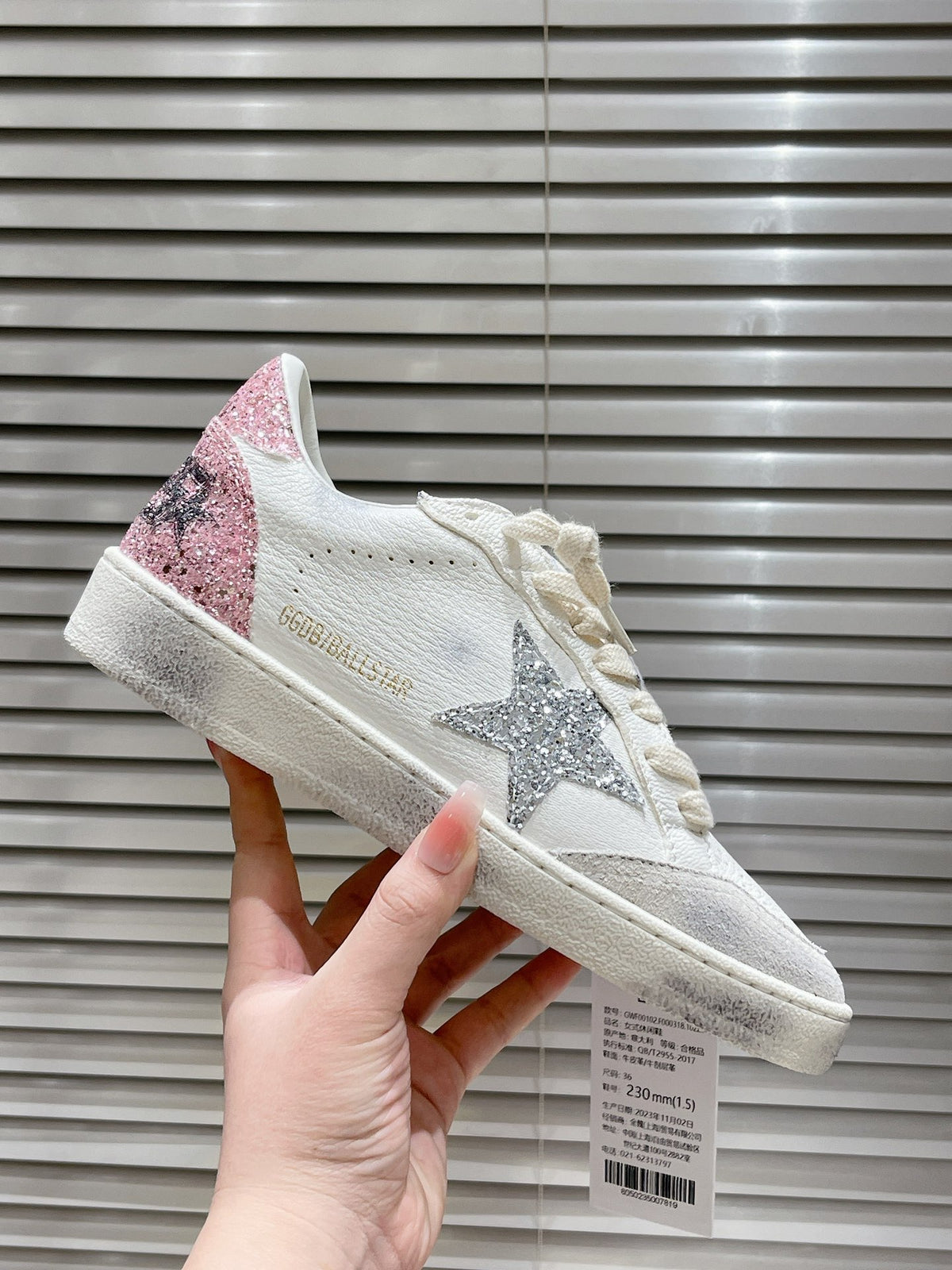 Golden Goose Deluxe G69 Pantofi sport - prezentare produs