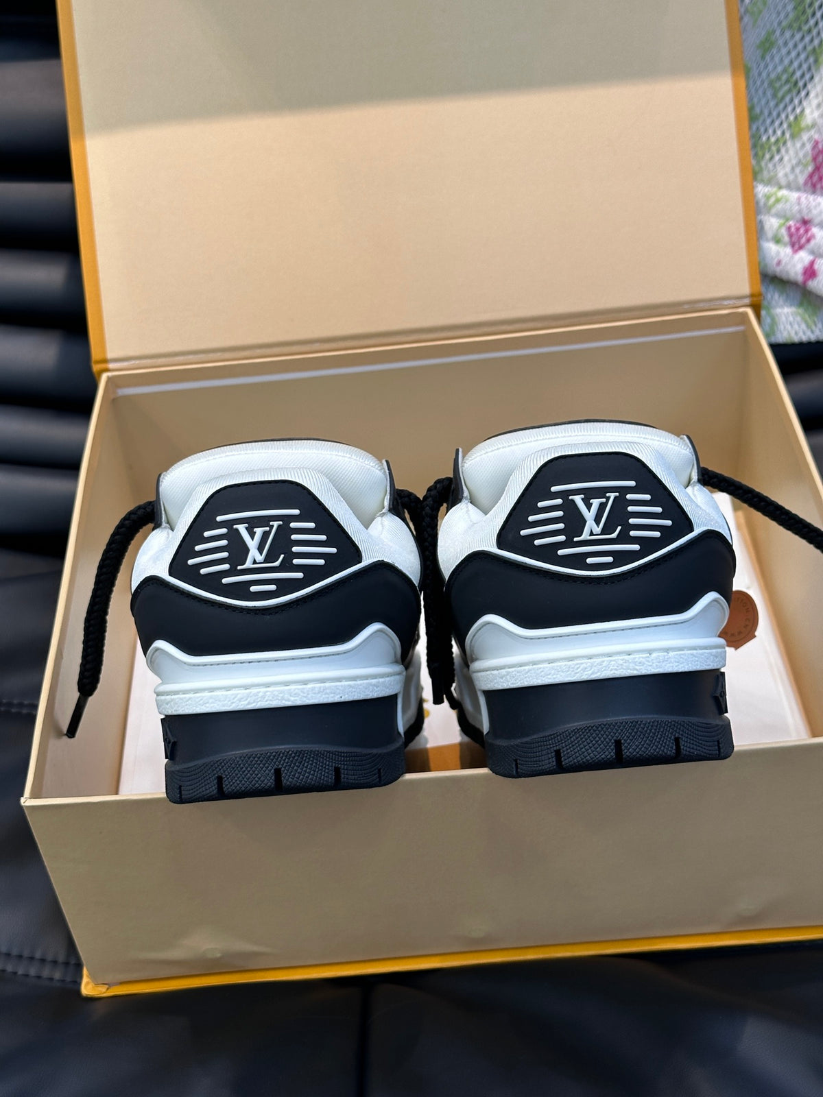 Louis Vuitton LV Pantofi sport Maxi Negru - prezentare produs