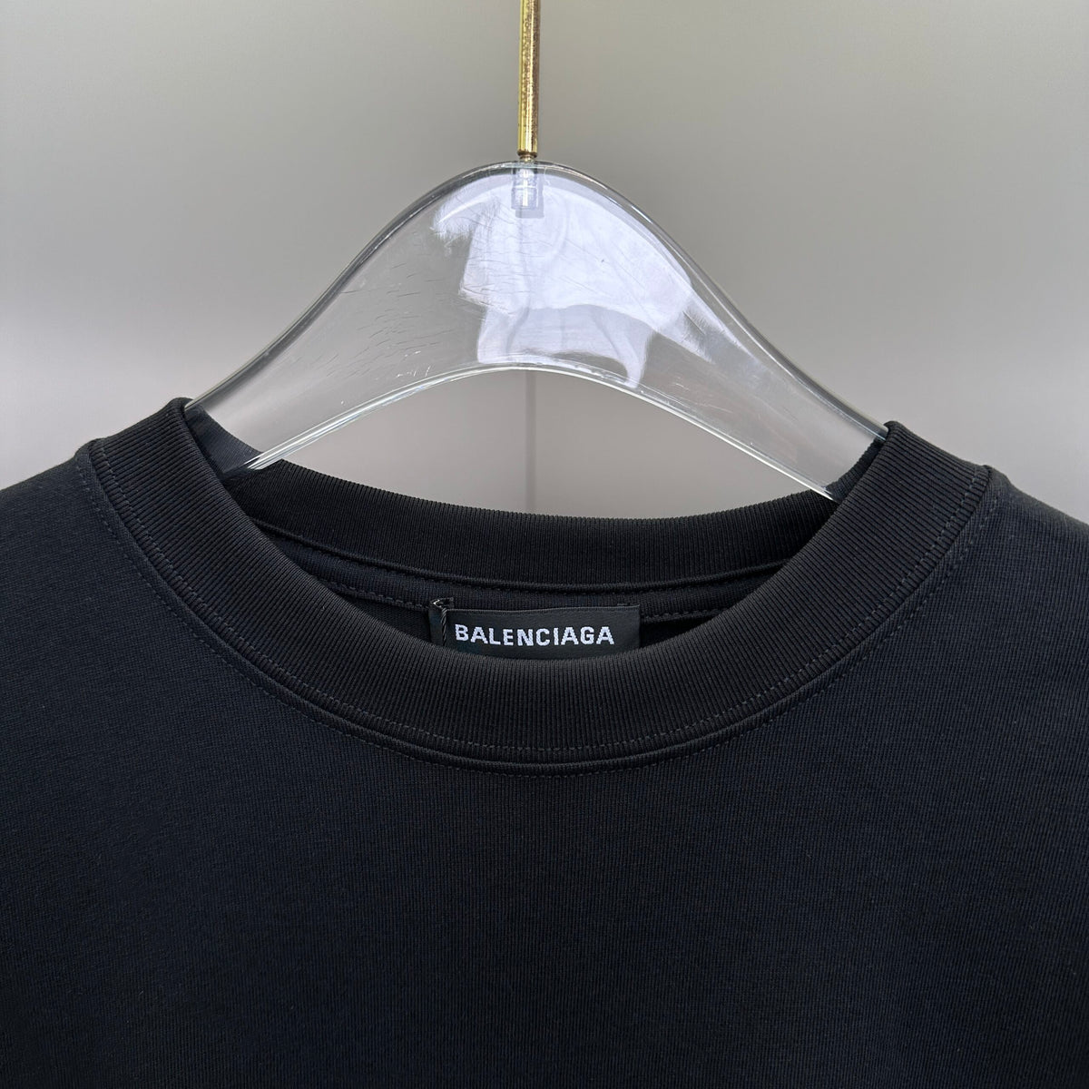 Balenciaga T Cămașă Exclusive - prezentare produs