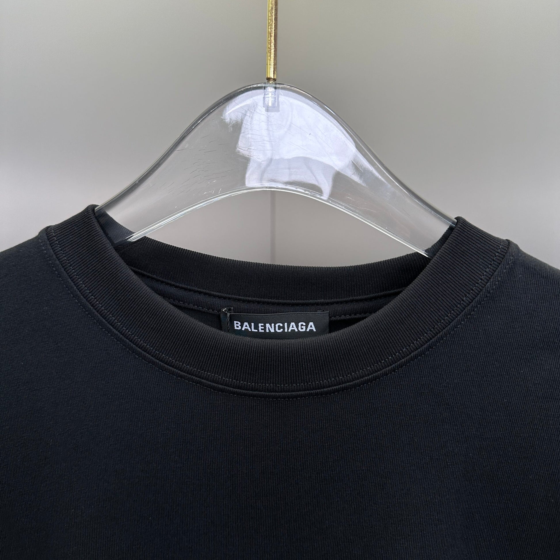 Balenciaga T Cămașă Exclusive - prezentare produs