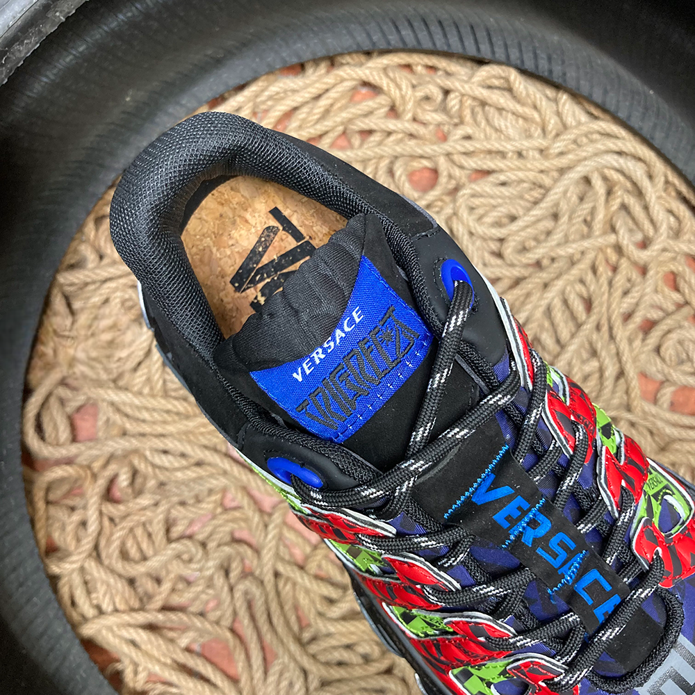Versace Trigreca V05 Pantofi sport - prezentare produs