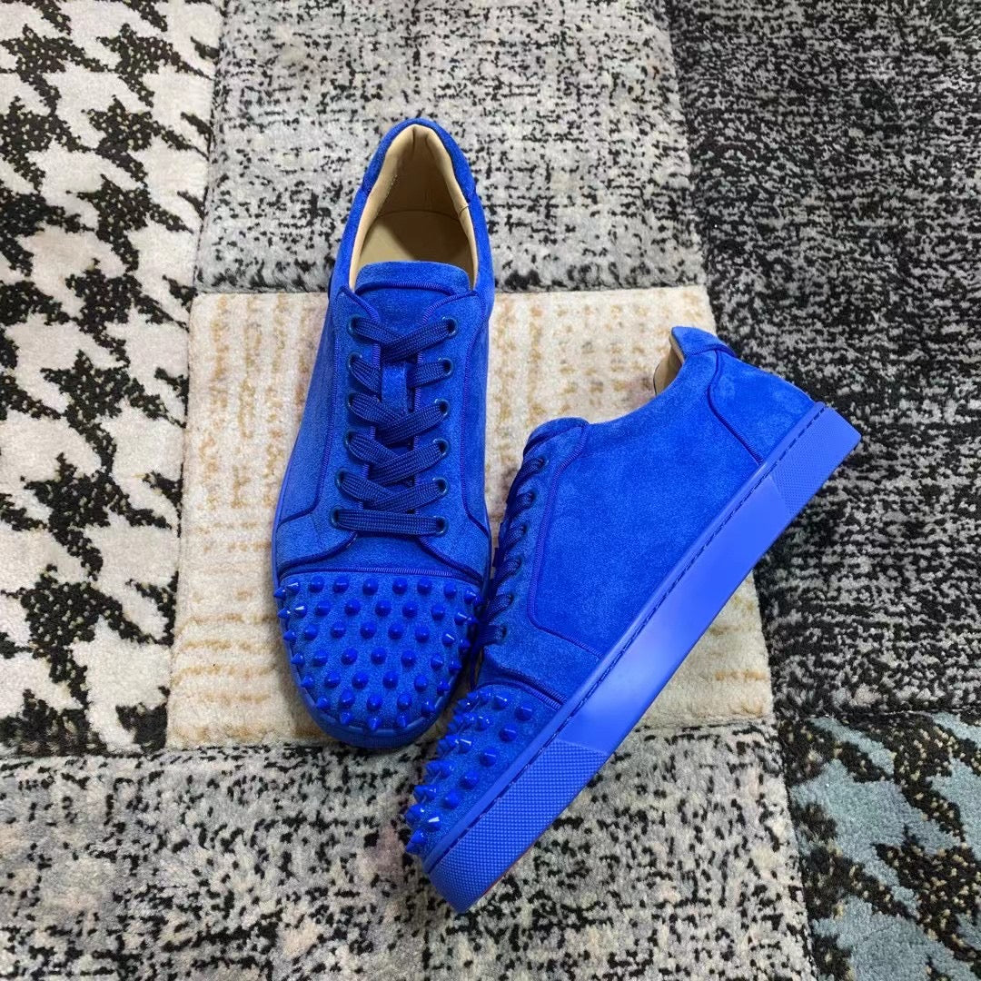 Christian Louboutin Albastru Velvet Spikes Low - prezentare produs