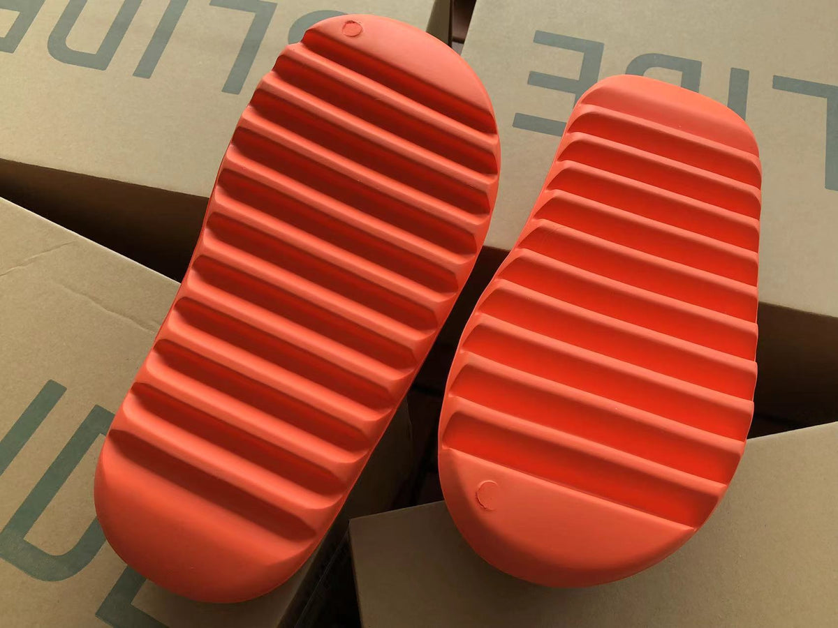 Adidas Yeezy Slapi Portocaliu - prezentare produs