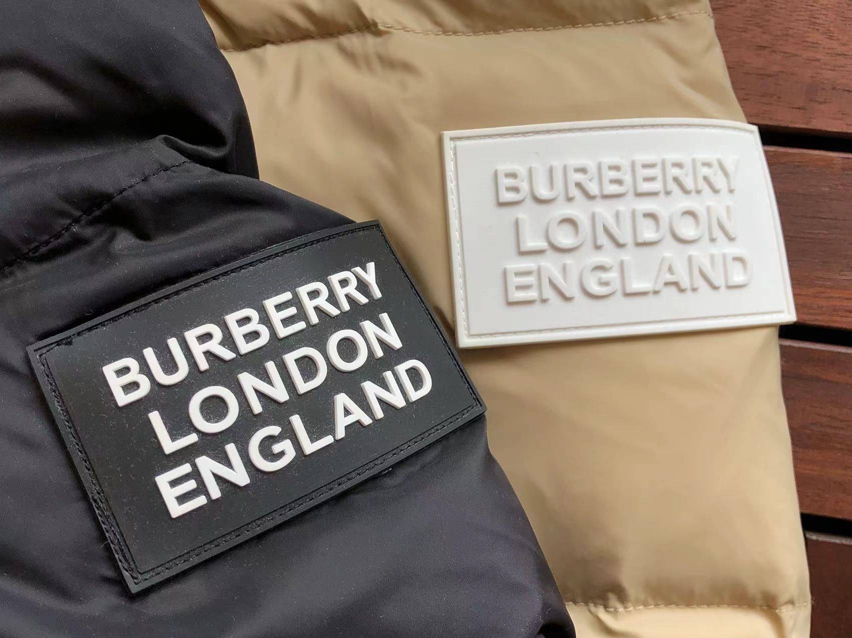 Burberry Detachable Geacă - prezentare produs