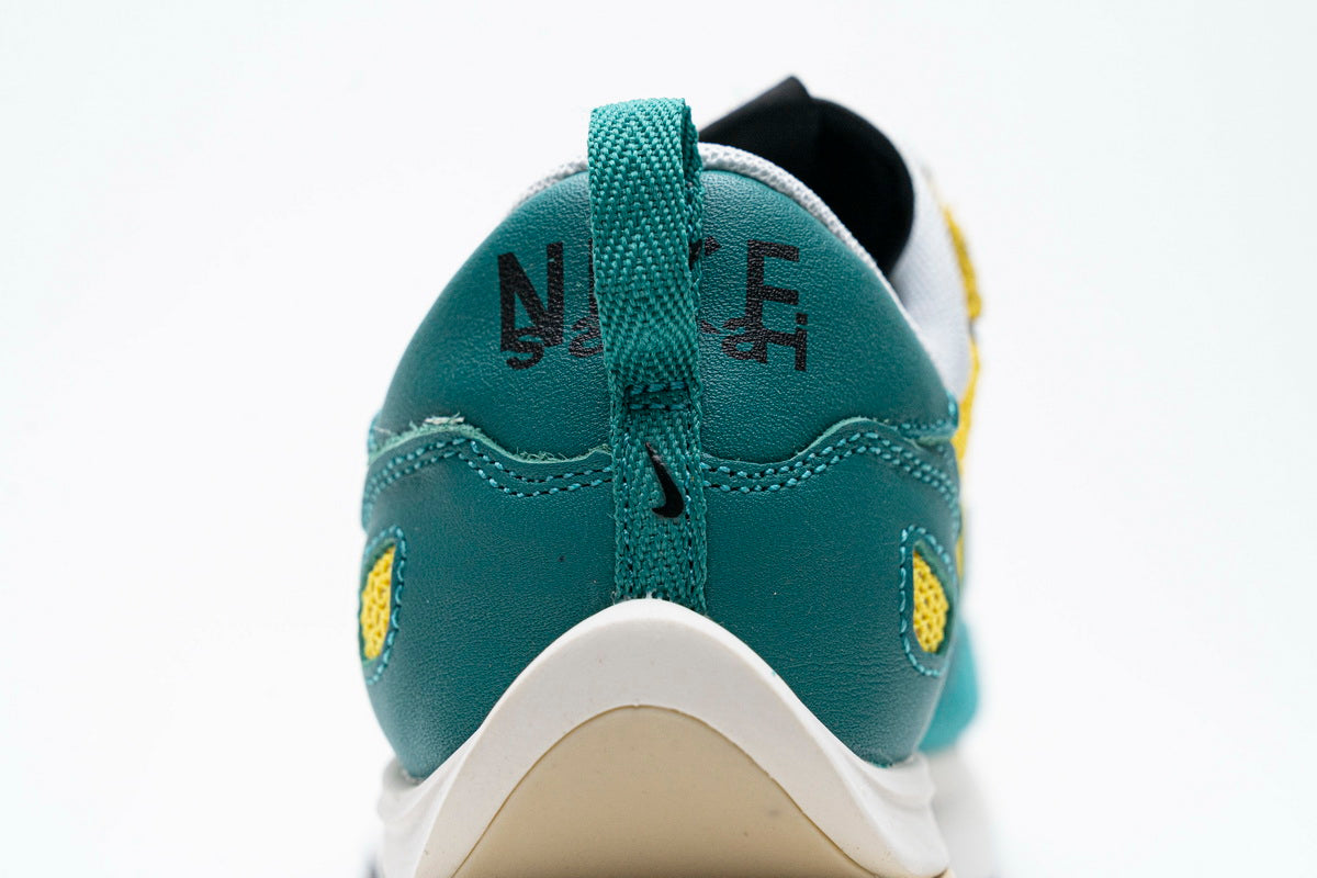 Sacai X Nike Pegasus Vaporfly Villain Galben Verde - prezentare produs