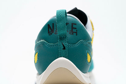 Sacai X Nike Pegasus Vaporfly Villain Galben Verde - prezentare produs