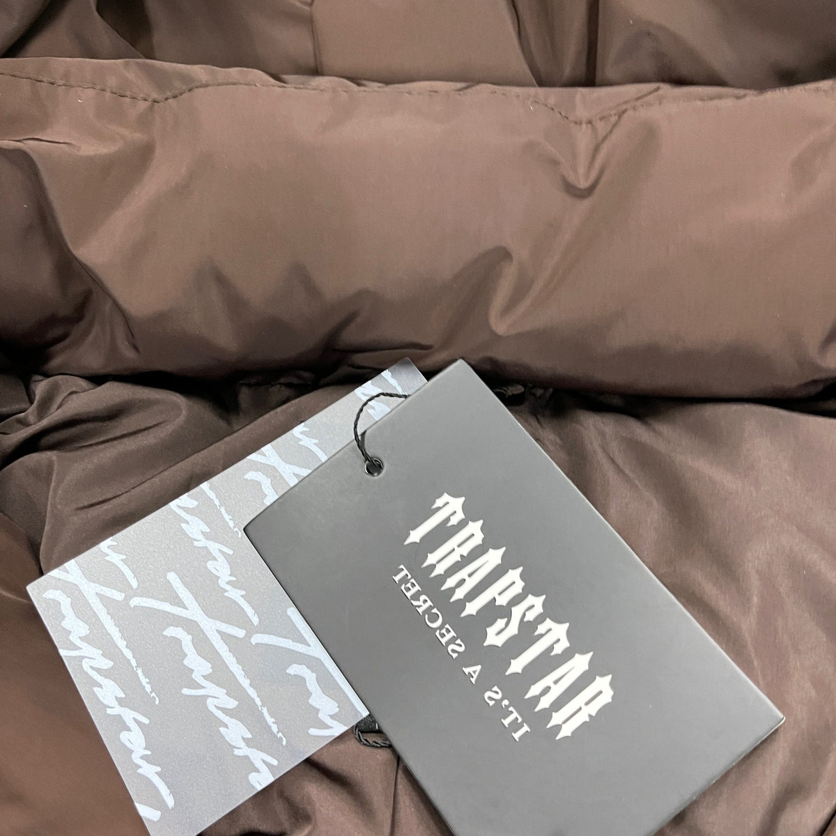 Trapstar Puffer Geacă Maro - prezentare produs