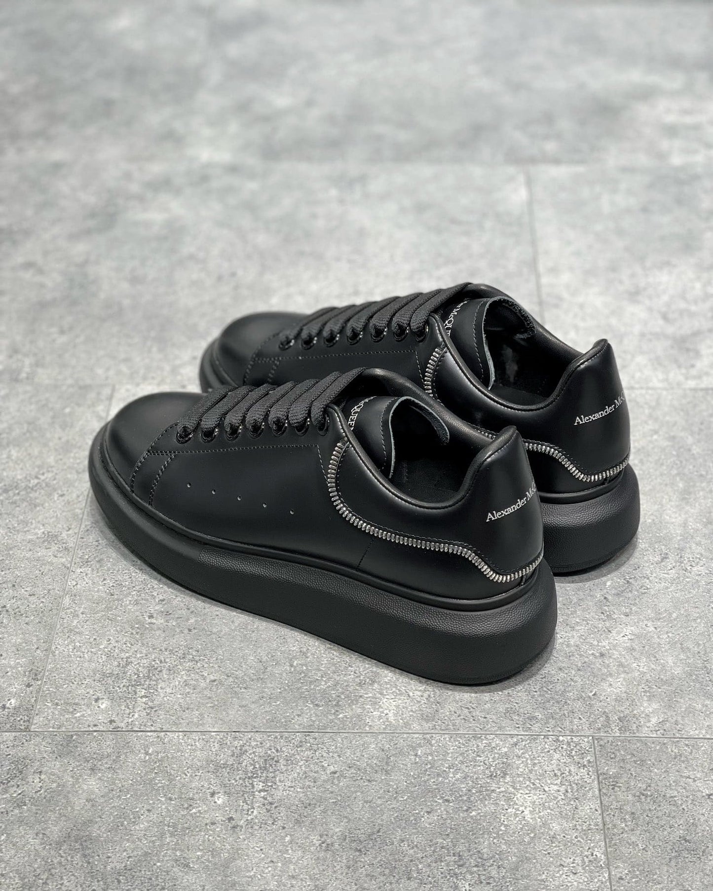 Alexander McQueen Negru Zip Pantofi sport - prezentare produs