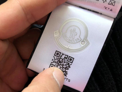 Moncler - prezentare produs