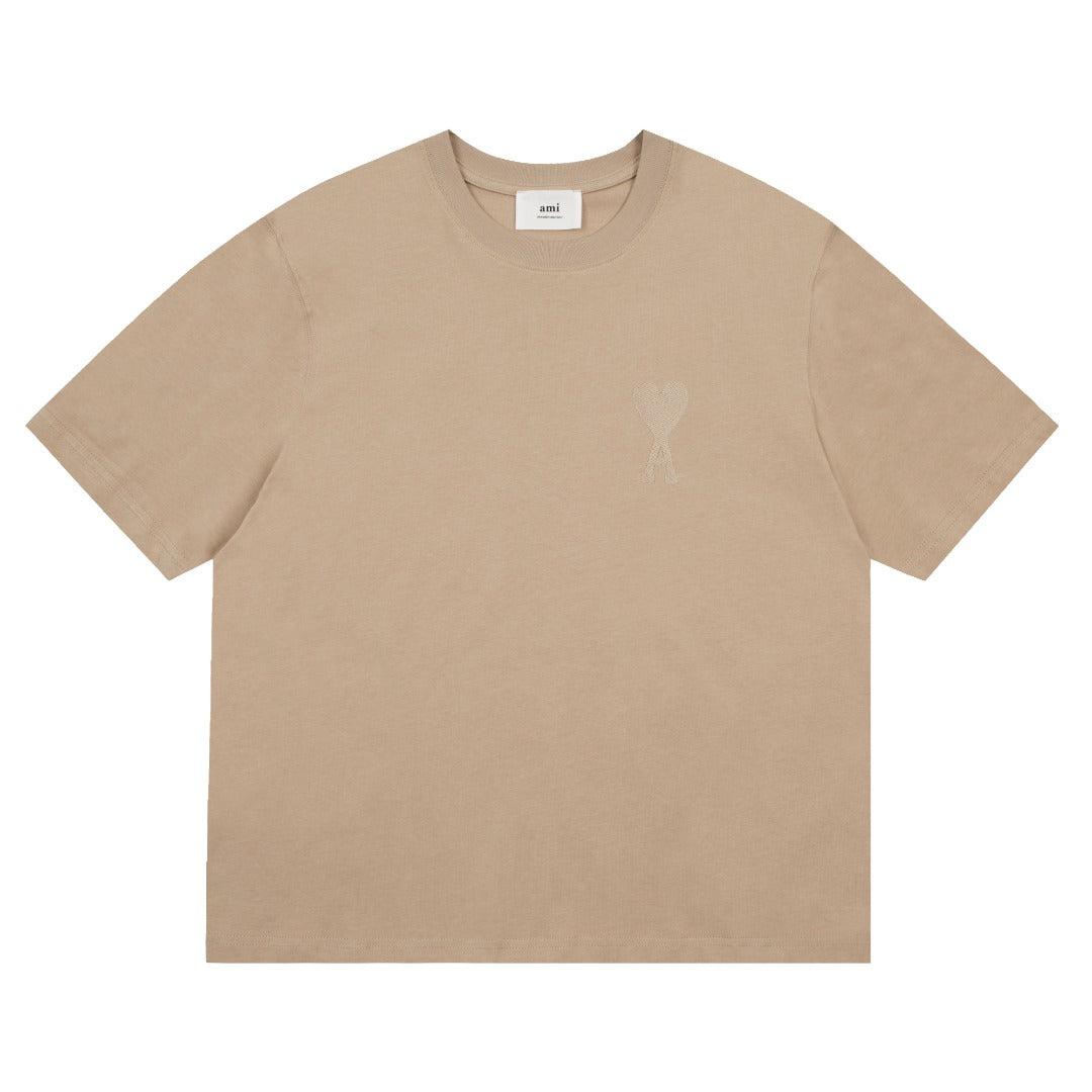 Ami Paris Tricou Deschis Maro - prezentare produs