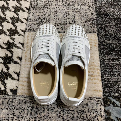 Christian Louboutin Low Alb - prezentare produs