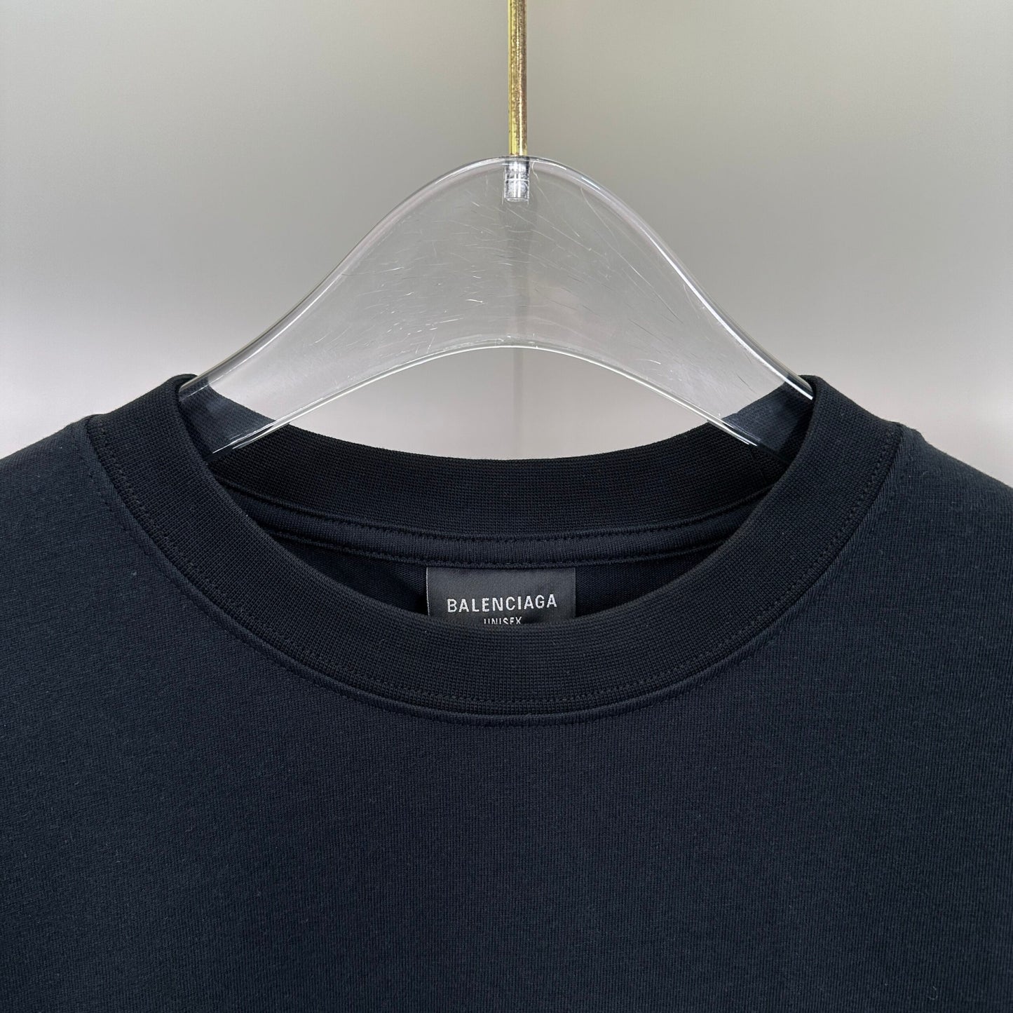 Balenciaga T Cămașă Exclusive - prezentare produs