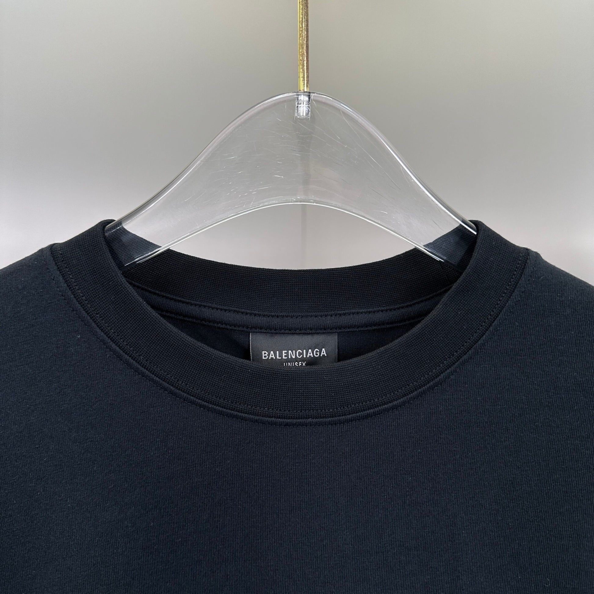 Balenciaga T Cămașă Exclusive - prezentare produs