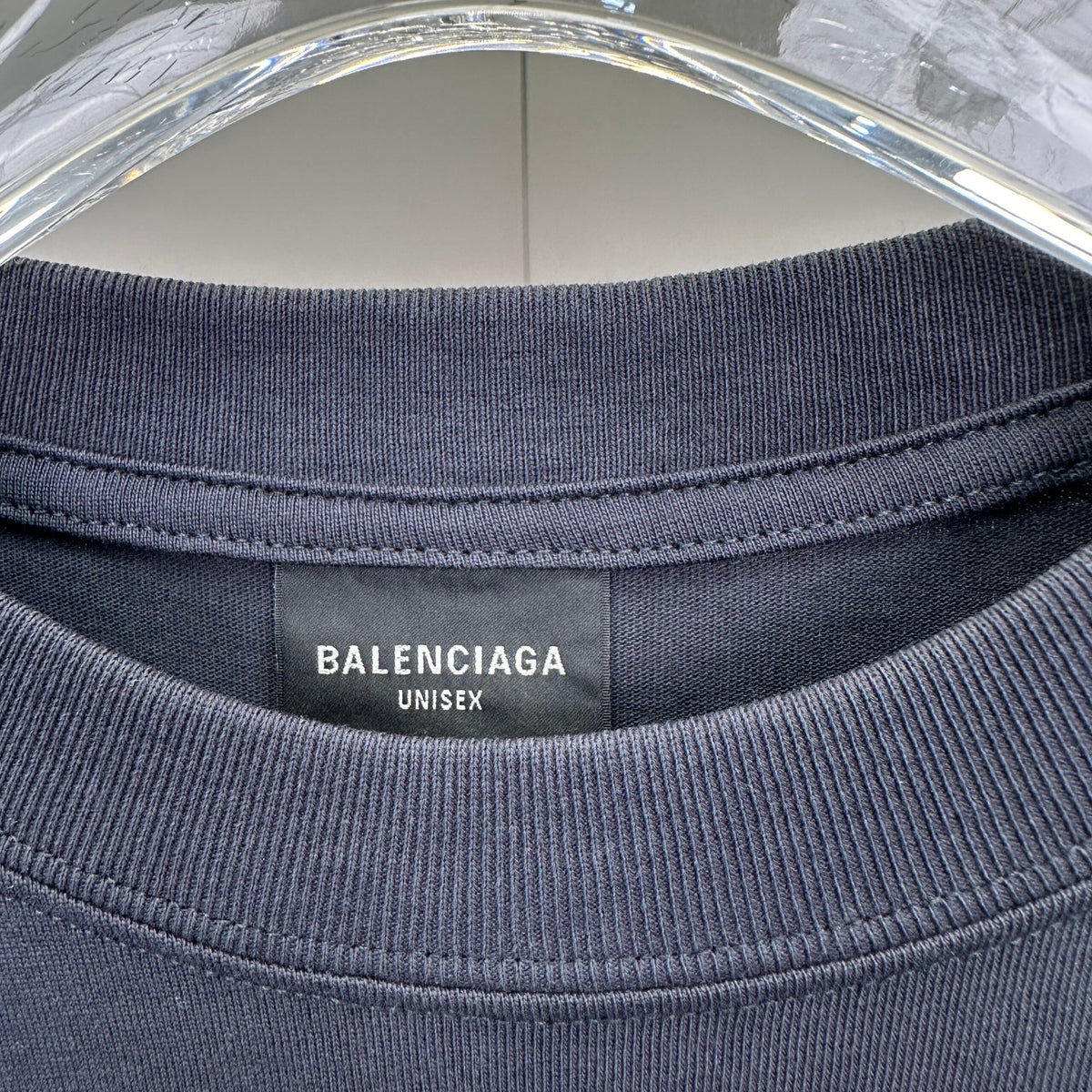 Balenciaga T Cămașă Exclusive - prezentare produs