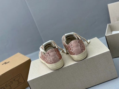Golden Goose Deluxe G28 - prezentare produs