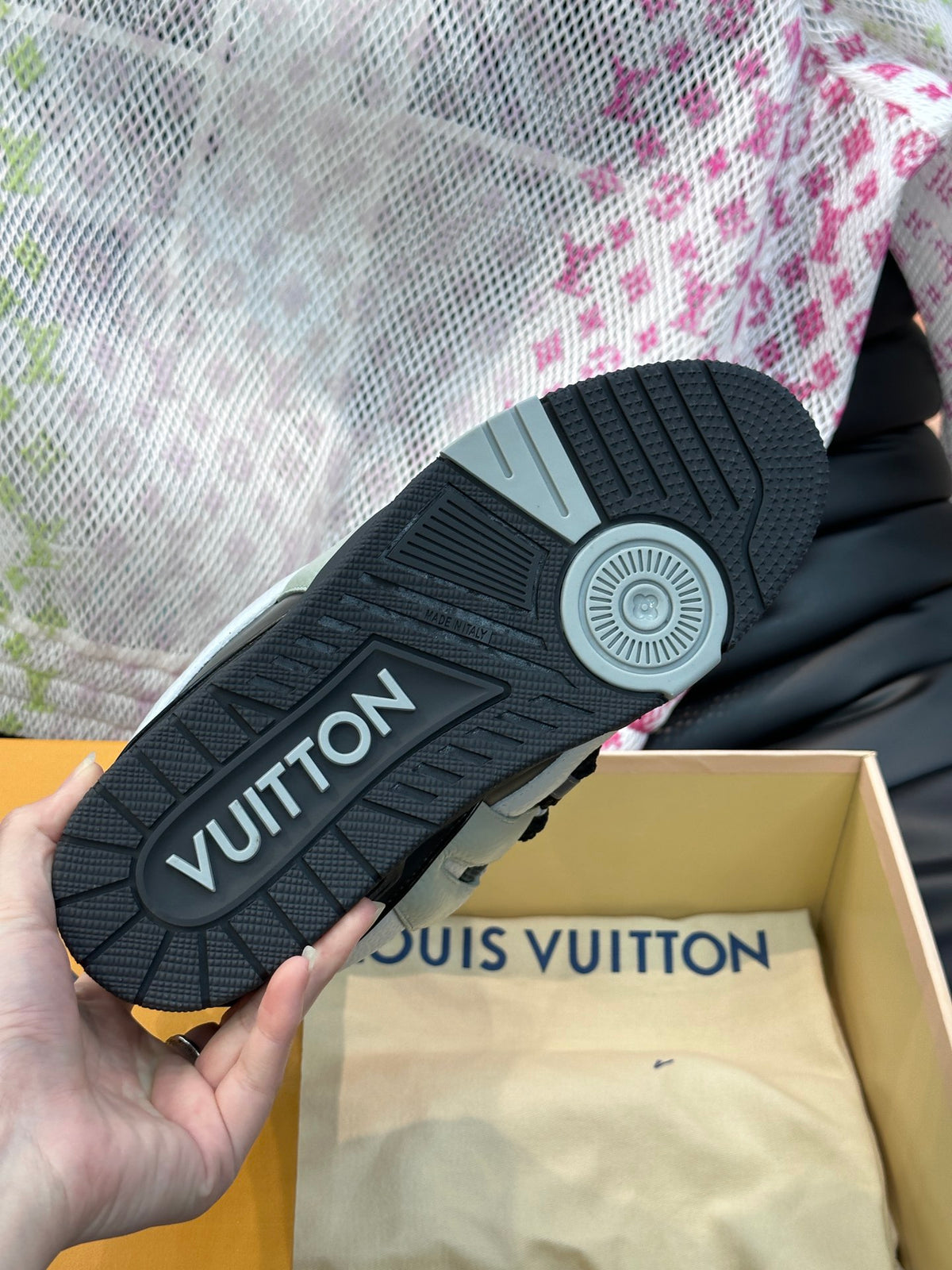 Louis Vuitton LV Skate Negru Gri - prezentare produs