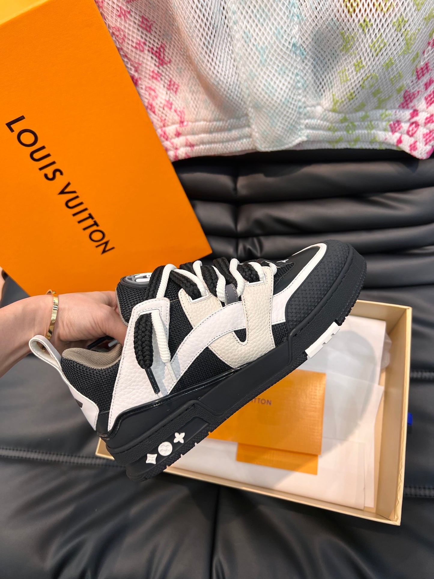 Louis Vuitton LV Skate Negru Alb - prezentare produs