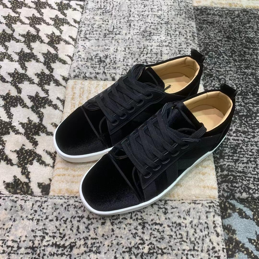 Christian Louboutin Negru Velvet High Sole Low - prezentare produs