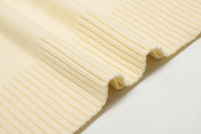 Ami Paris Pulover Crem - prezentare produs