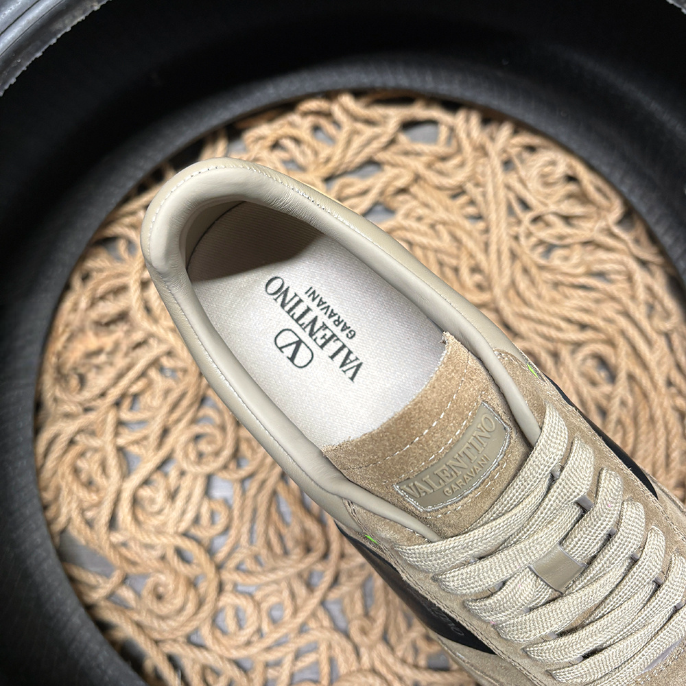 Valentino Upvillage Crem Alb Pantofi sport - prezentare produs