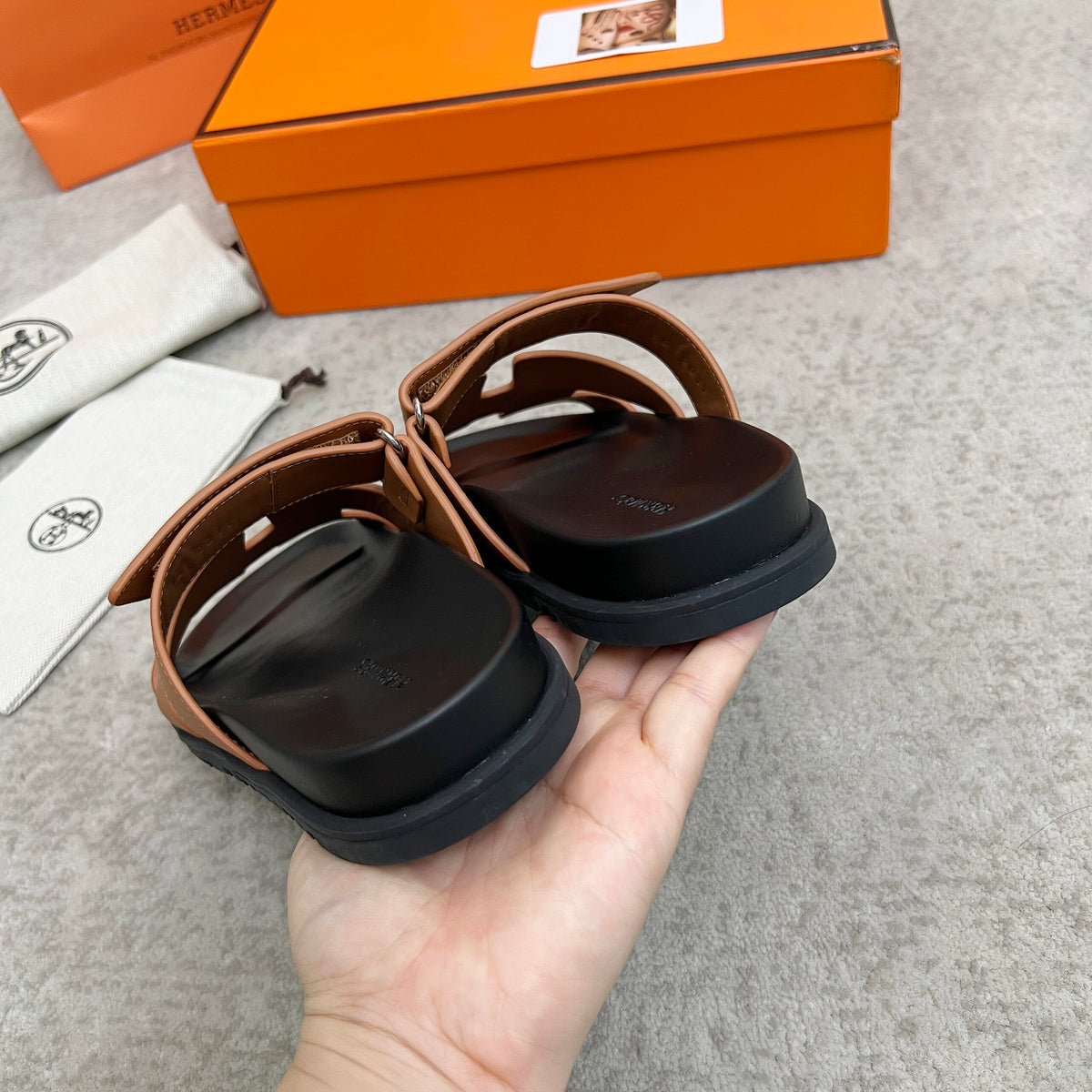 Hermès Sandale - prezentare produs