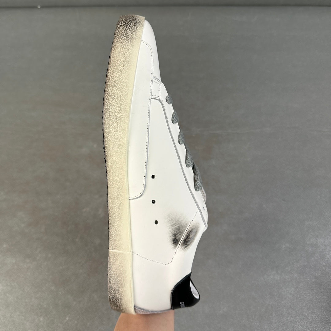 Golden Goose Deluxe G32 Pantofi sport - prezentare produs