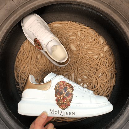 Alexander McQueen M02 - prezentare produs
