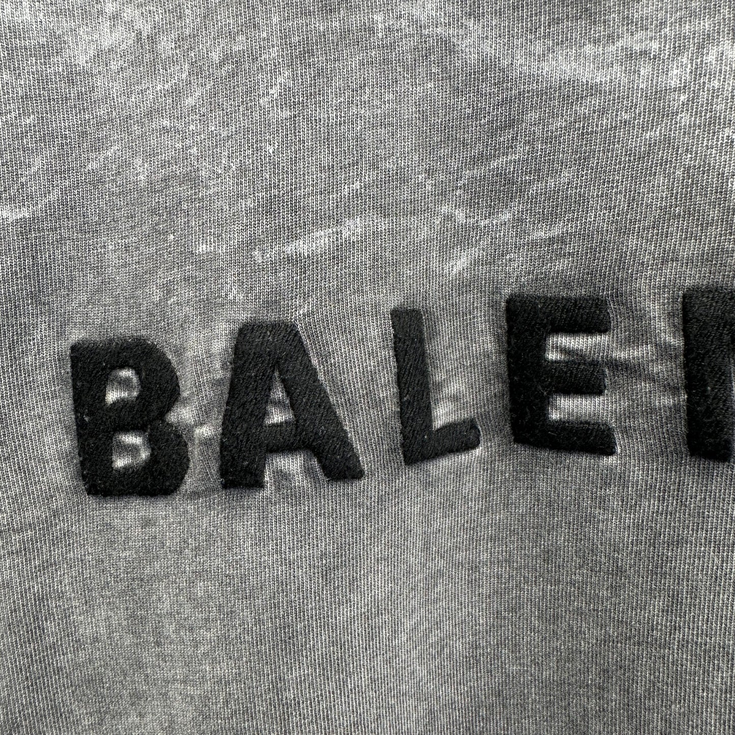 Balenciaga T Cămașă Exclusive - prezentare produs