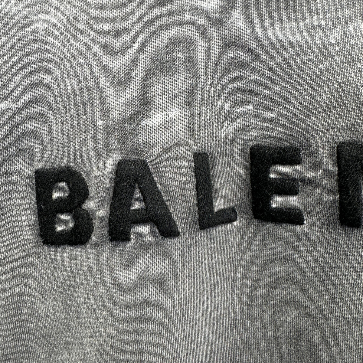 Balenciaga T Cămașă Exclusive - prezentare produs