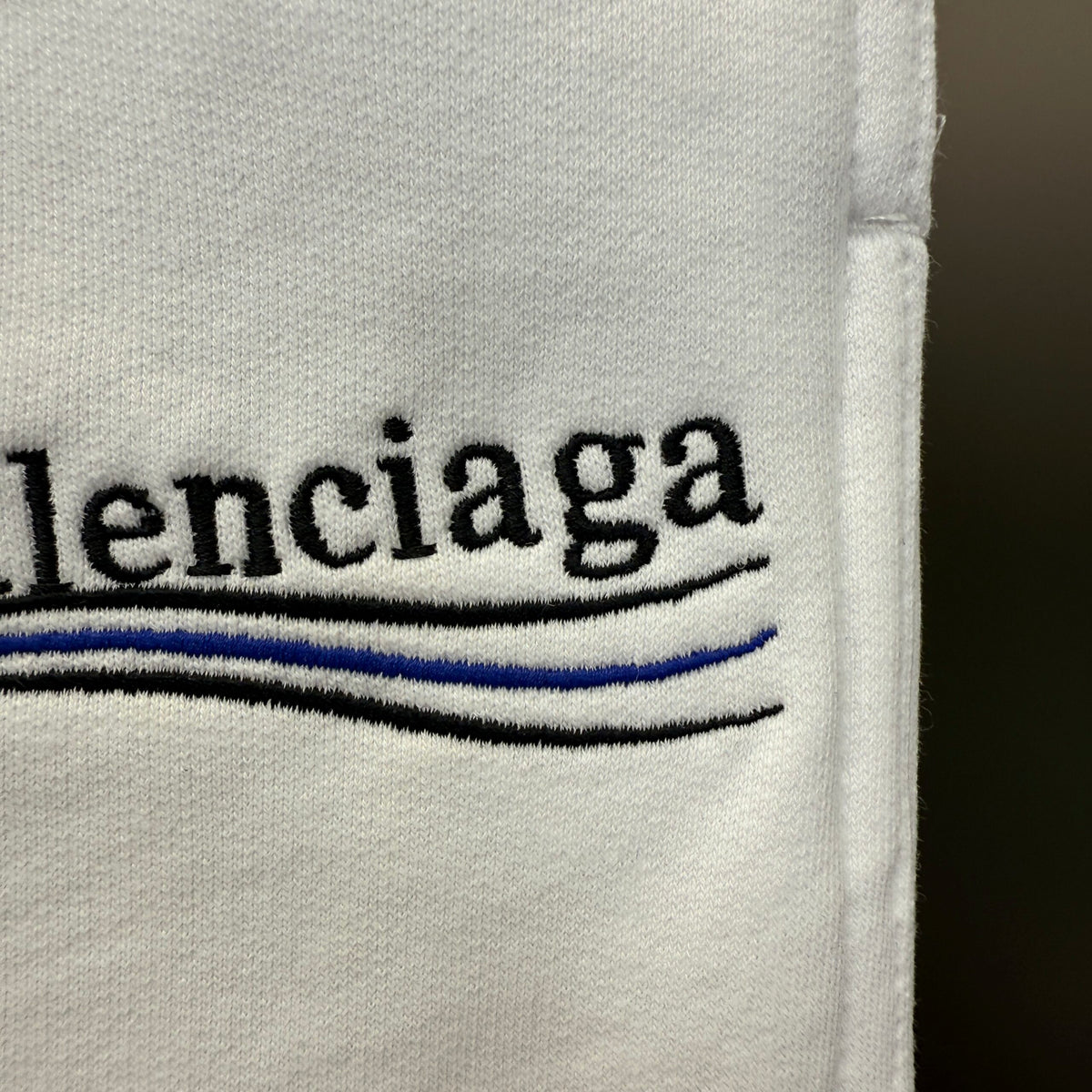 Balenciaga Short Exclusive Clothing - prezentare produs