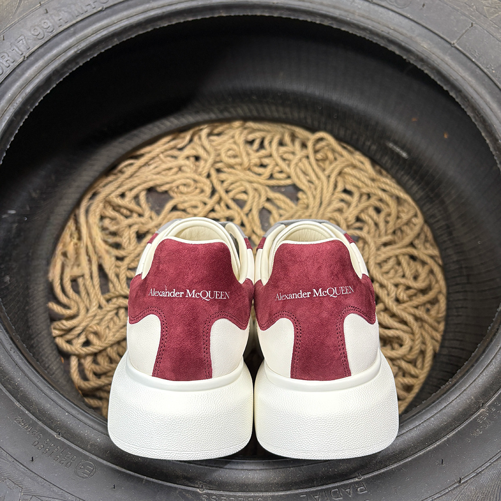 Alexander McQueen Alb Bordo - prezentare produs