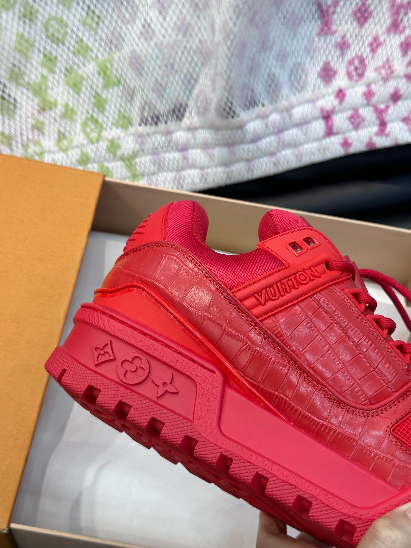 Louis Vuitton LV Trainers Maxi Roșu - prezentare produs