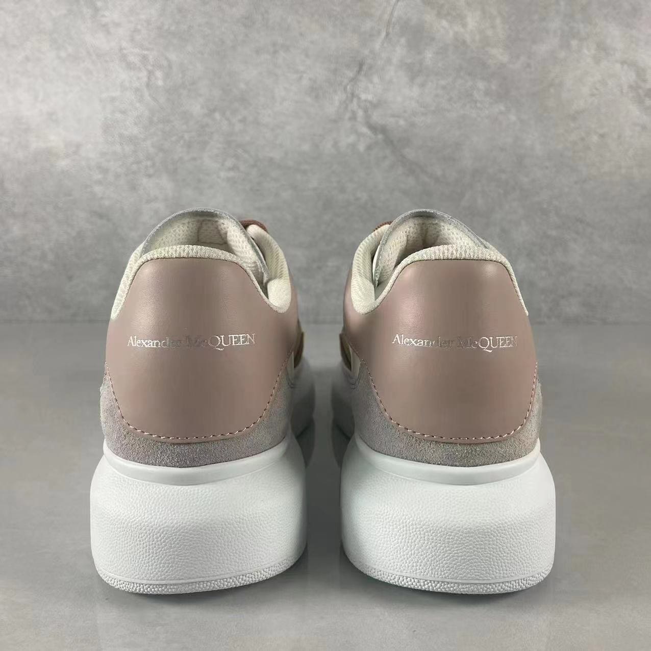 Alexander McQueen Alb Maro Crem Pantofi sport - prezentare produs