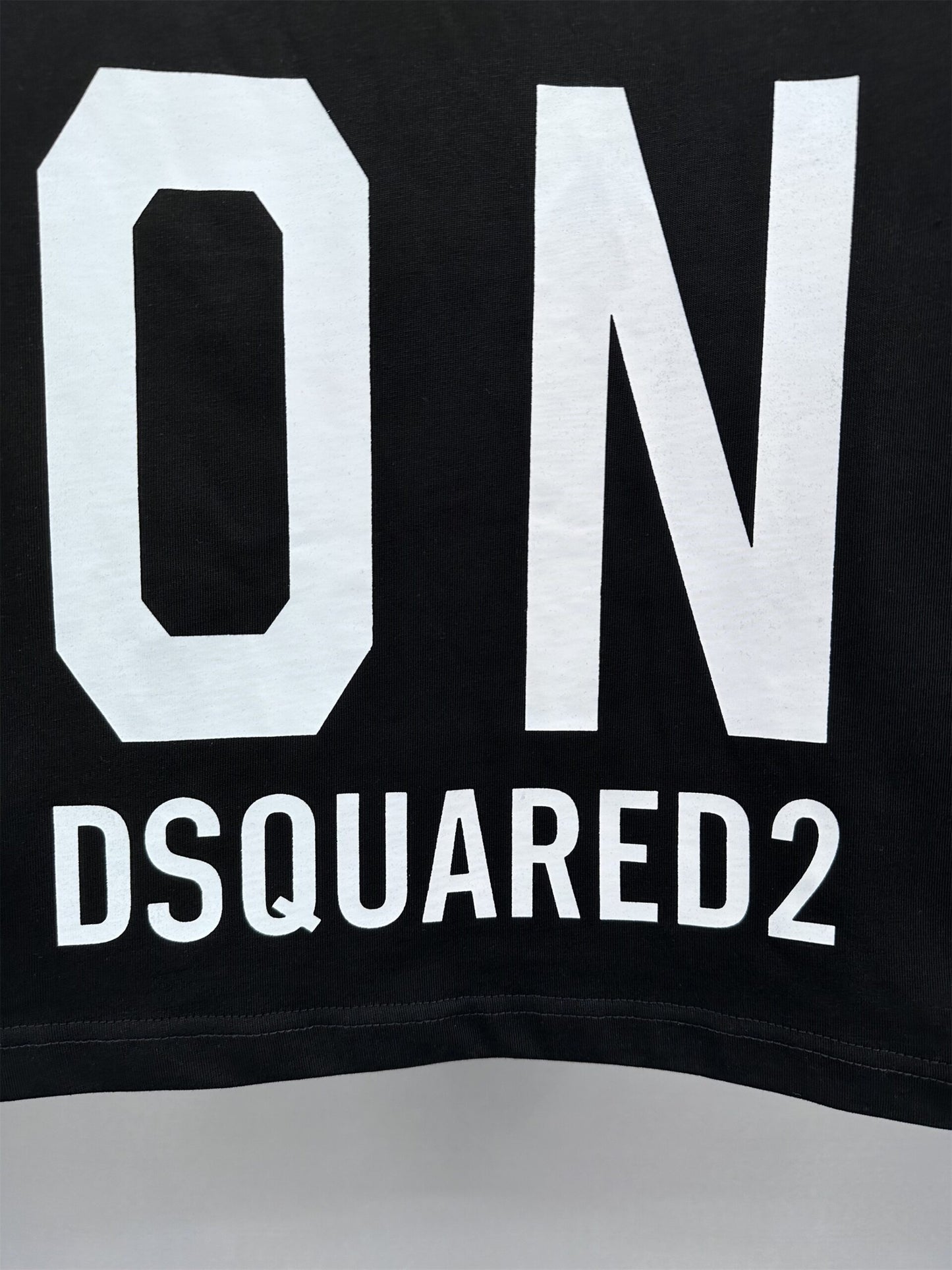 Dsquared2 T Cămașă Dt046 - prezentare produs