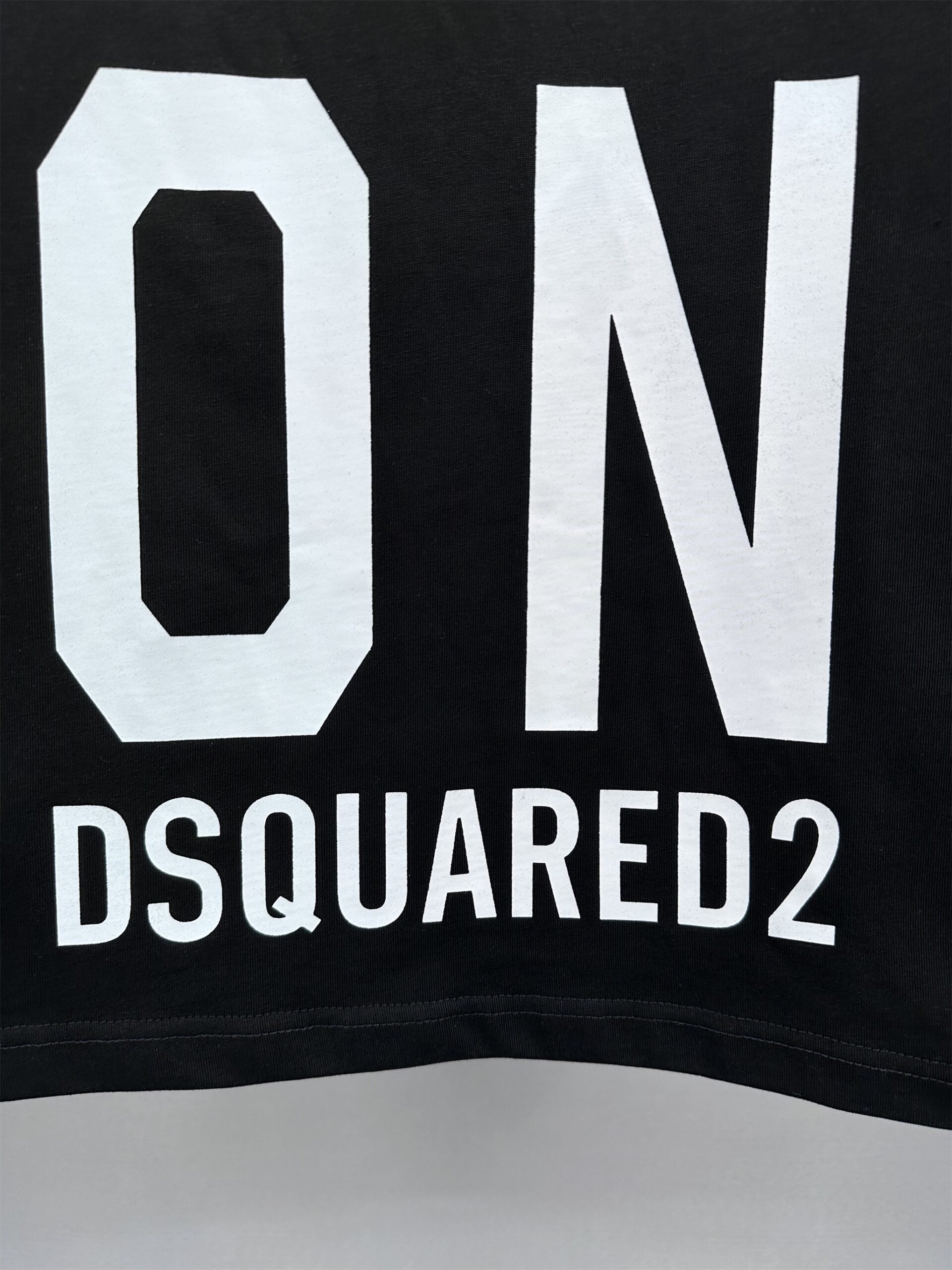 Dsquared2 T Cămașă Dt046 - prezentare produs