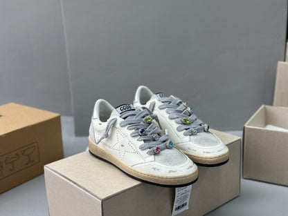 Golden Goose Deluxe G44 - prezentare produs