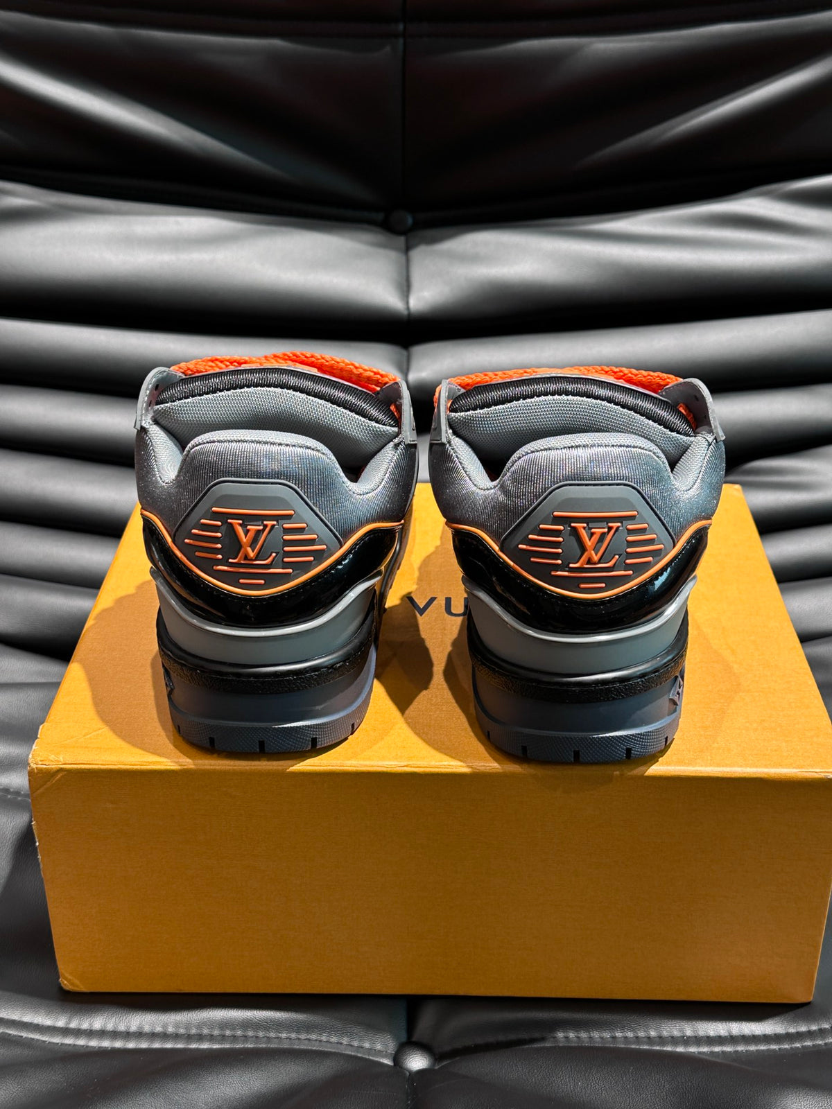 Louis Vuitton LV Trainers Maxi Gri Portocaliu - prezentare produs