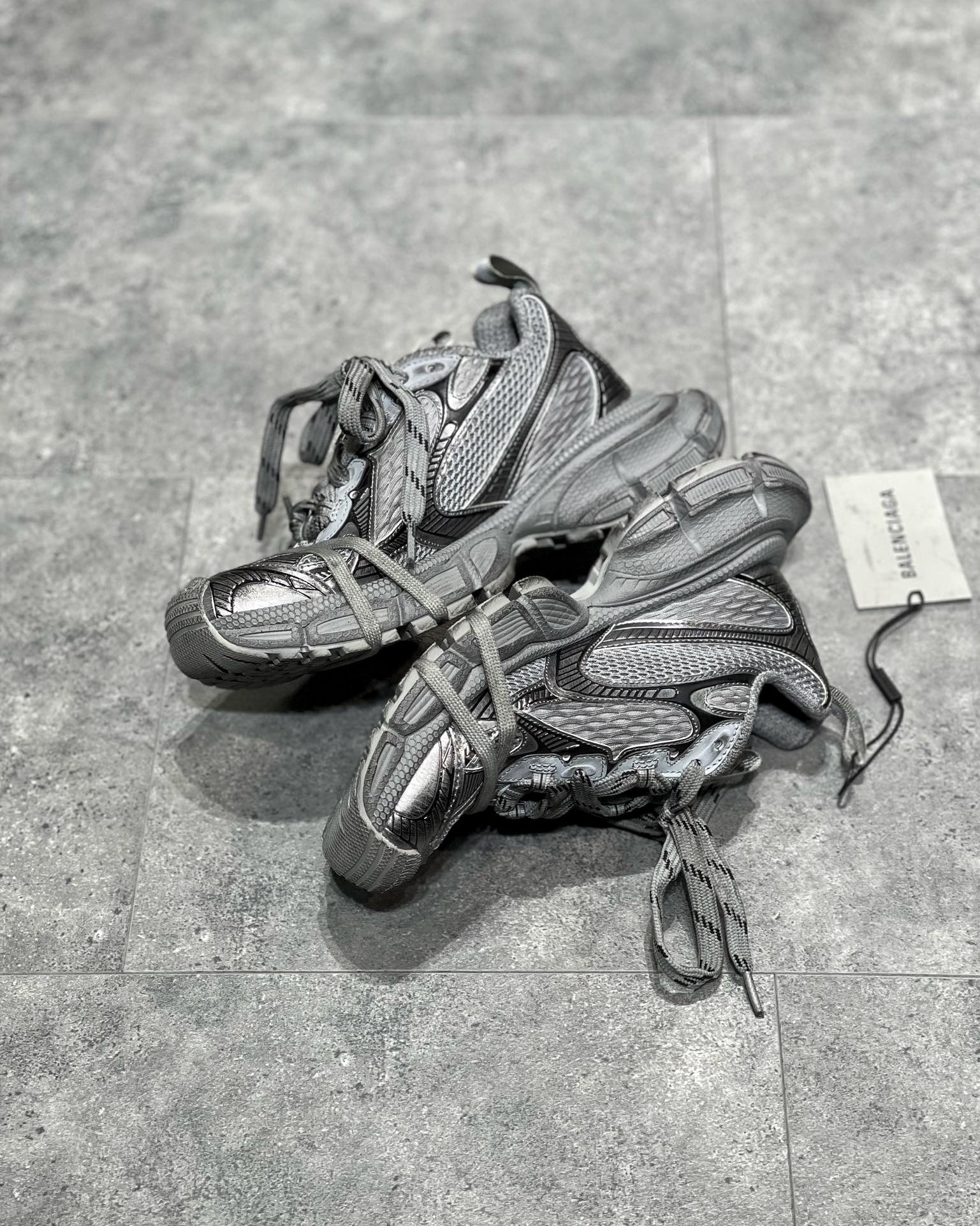 Balenciaga 3XL Gri Pantofi sport - prezentare produs