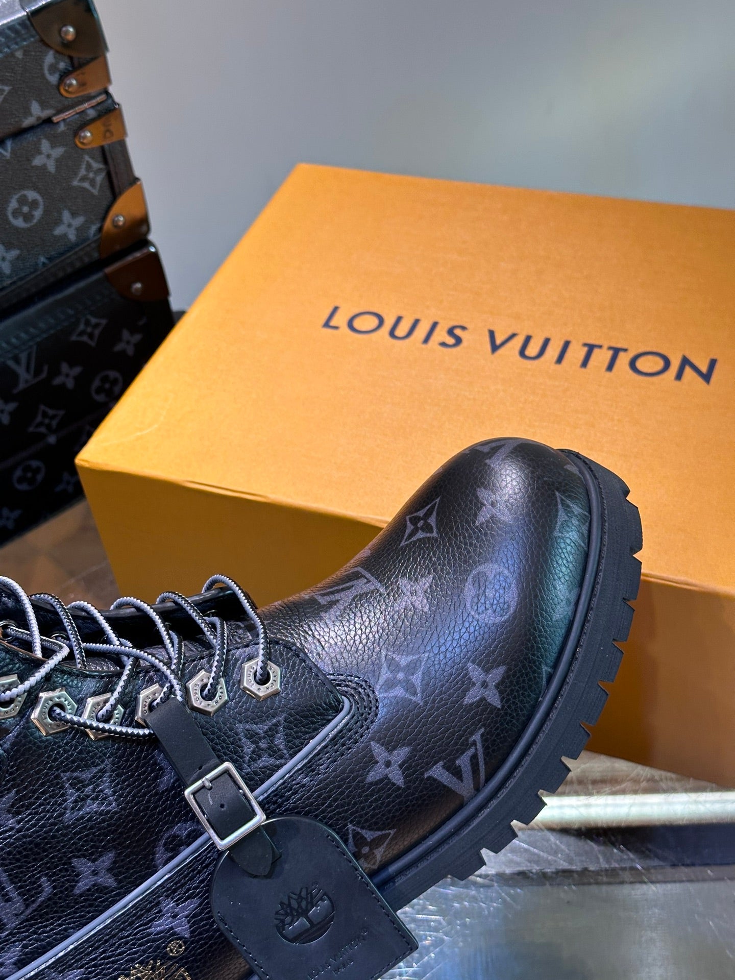 Louis Vuitton LV X Timberland Ghete Negru Piele - prezentare produs