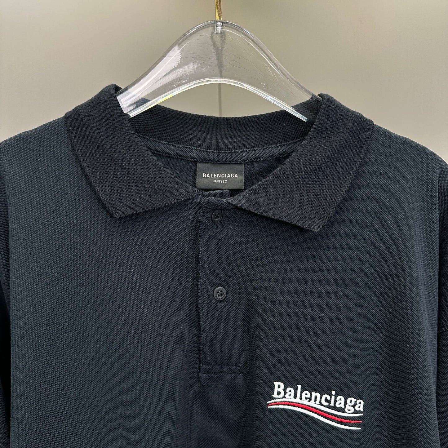 Balenciaga T Cămașă Exclusive - prezentare produs