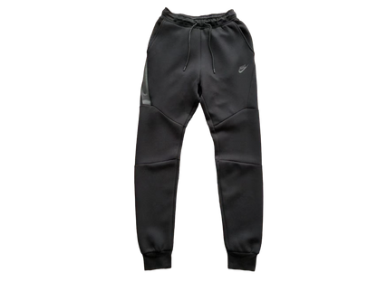 Nike Tech Pantaloni Trousers - prezentare produs