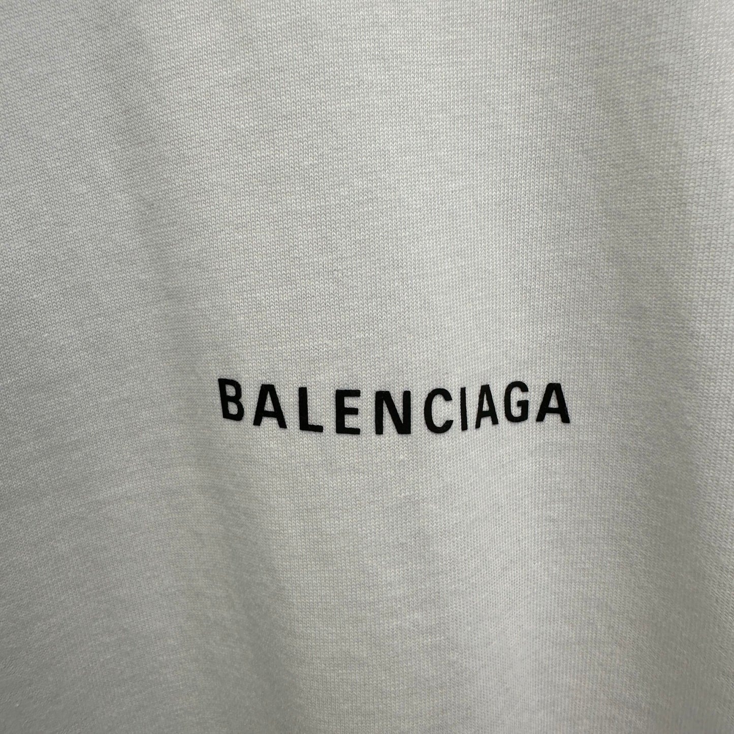 Balenciaga T Cămașă Exclusive - prezentare produs