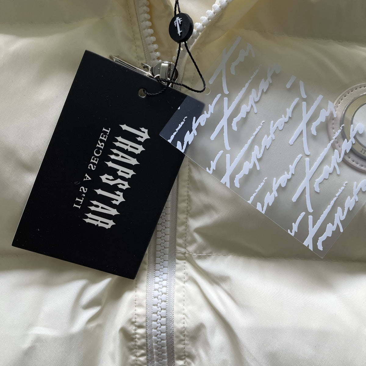 Trapstar Puffer Geacă Crem - prezentare produs