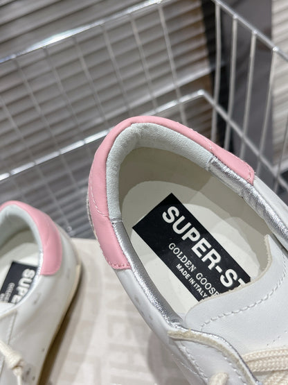 Golden Goose Deluxe G63 Pantofi sport - prezentare produs