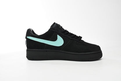 Nike Air Force 1 X Tiffany Co Pantofi sport - prezentare produs