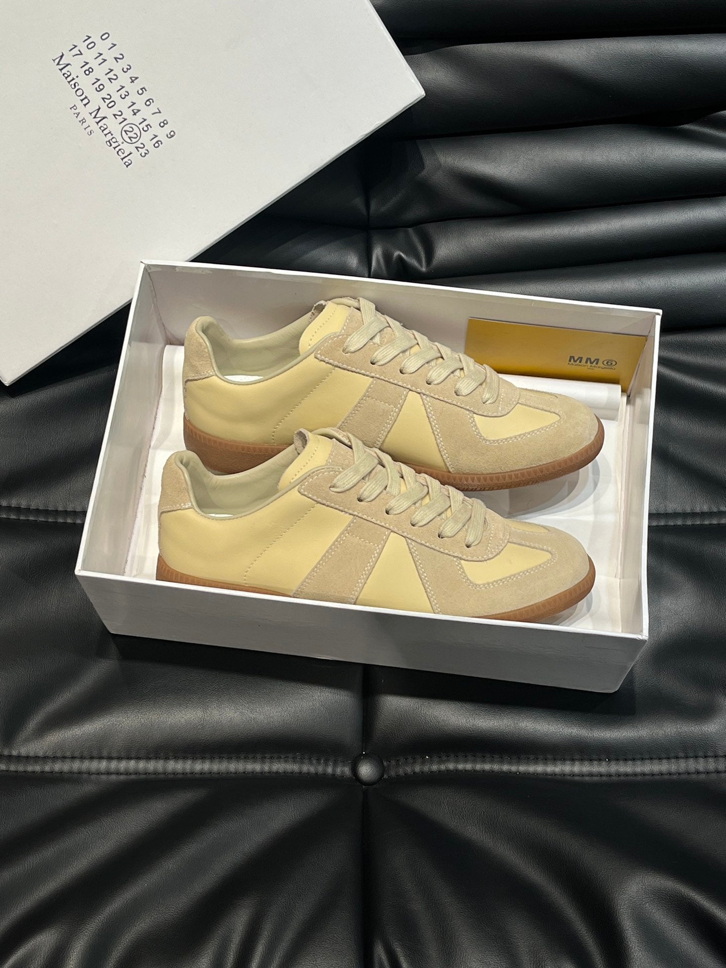Maison Margiela Pantofi sport Crem - prezentare produs
