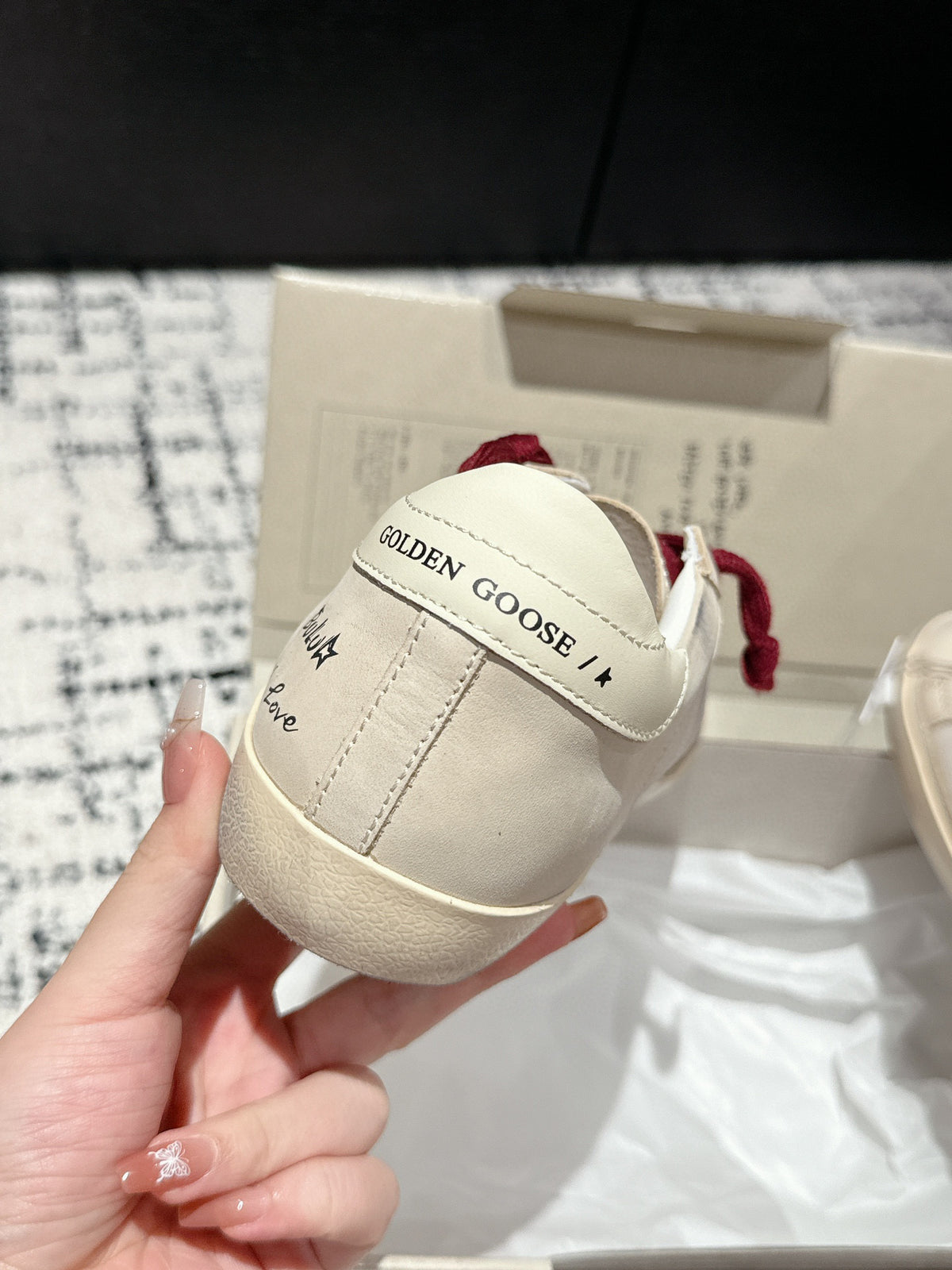 Golden Goose Pantofi sport - prezentare produs