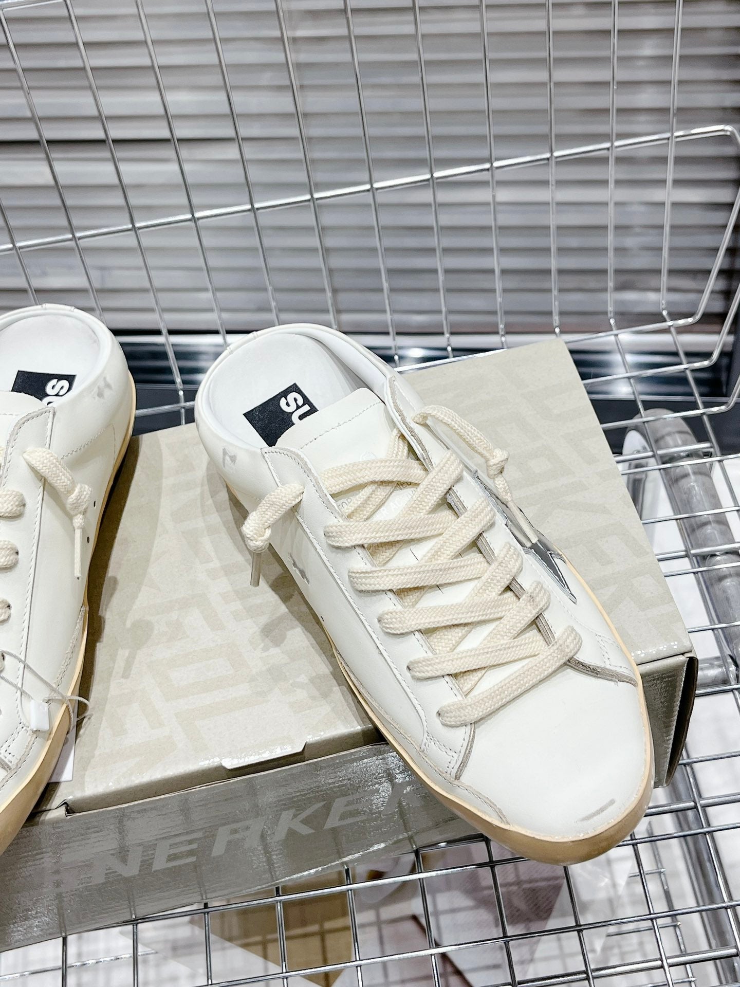 Golden Goose Deluxe G50 - prezentare produs