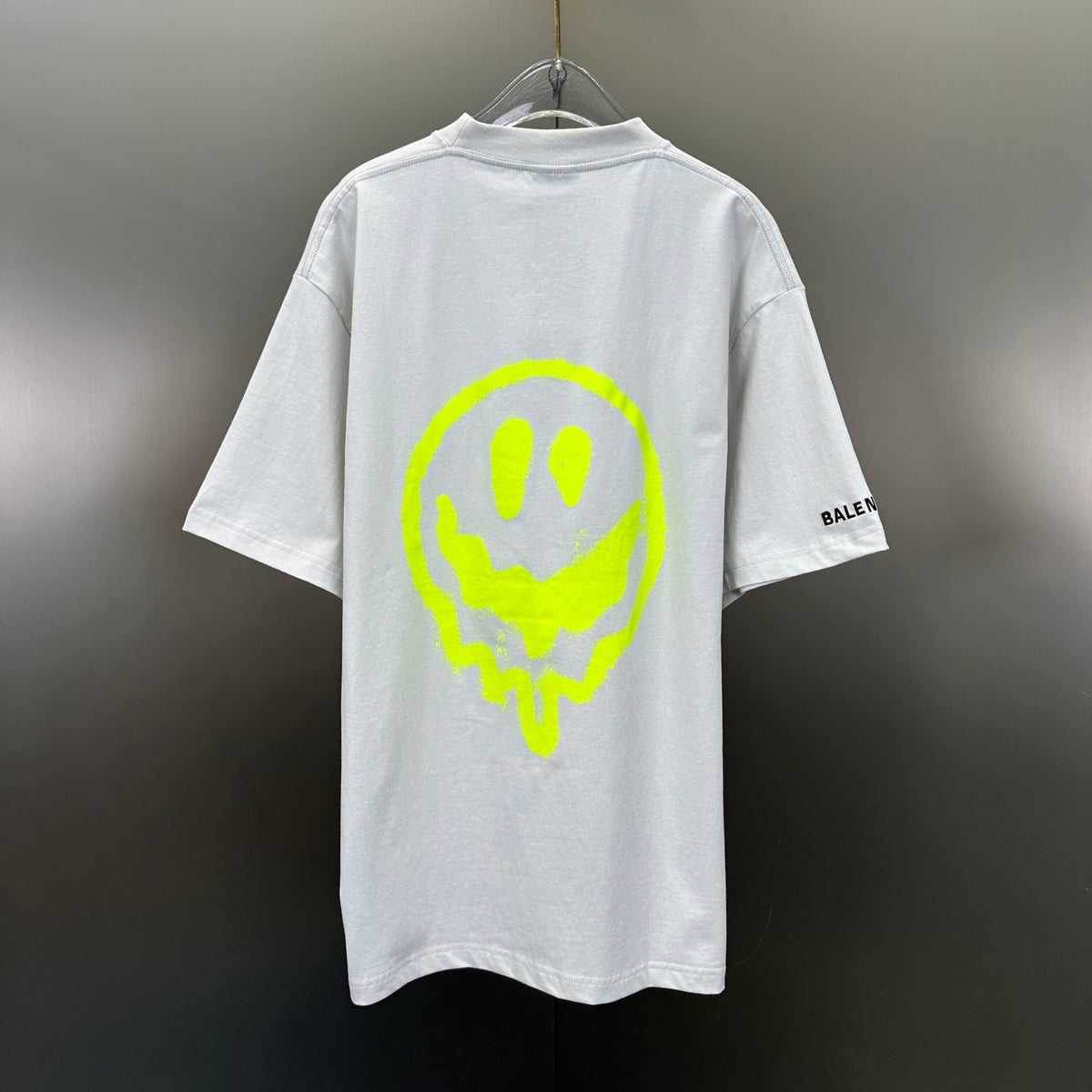 Balenciaga T Cămașă Exclusive - prezentare produs